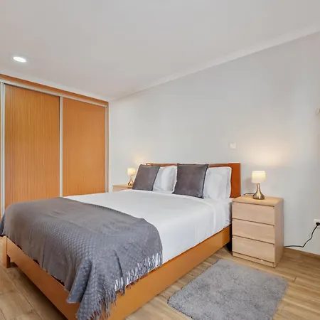 Casa Da Feira - Located In A Peaceful Area With Sea Views