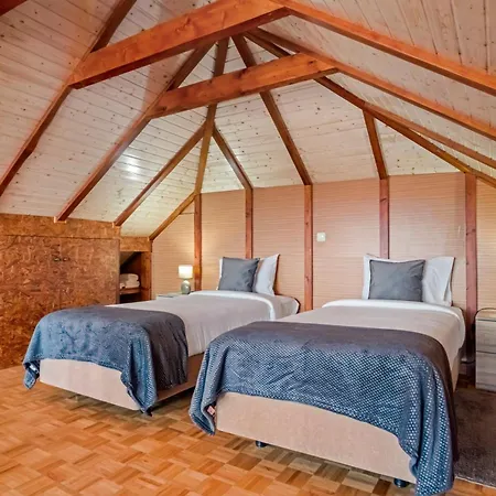 Casa Da Feira - Located In A Peaceful Area With Sea Views