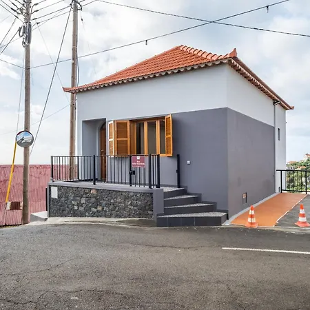 Hébergement de vacances Casa Da Feira - Located In A Peaceful Area With Sea Views *