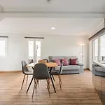 Casa Da Feira - Located In A Peaceful Area With Sea Views בית נופש קלייטה