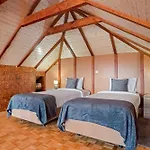 Casa Da Feira - Located In A Peaceful Area With Sea Views